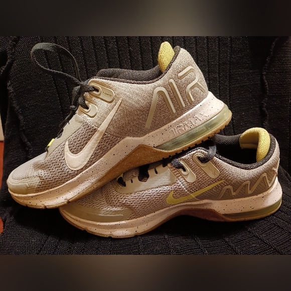 Men's Nike Shoes - Picture 4 of 4